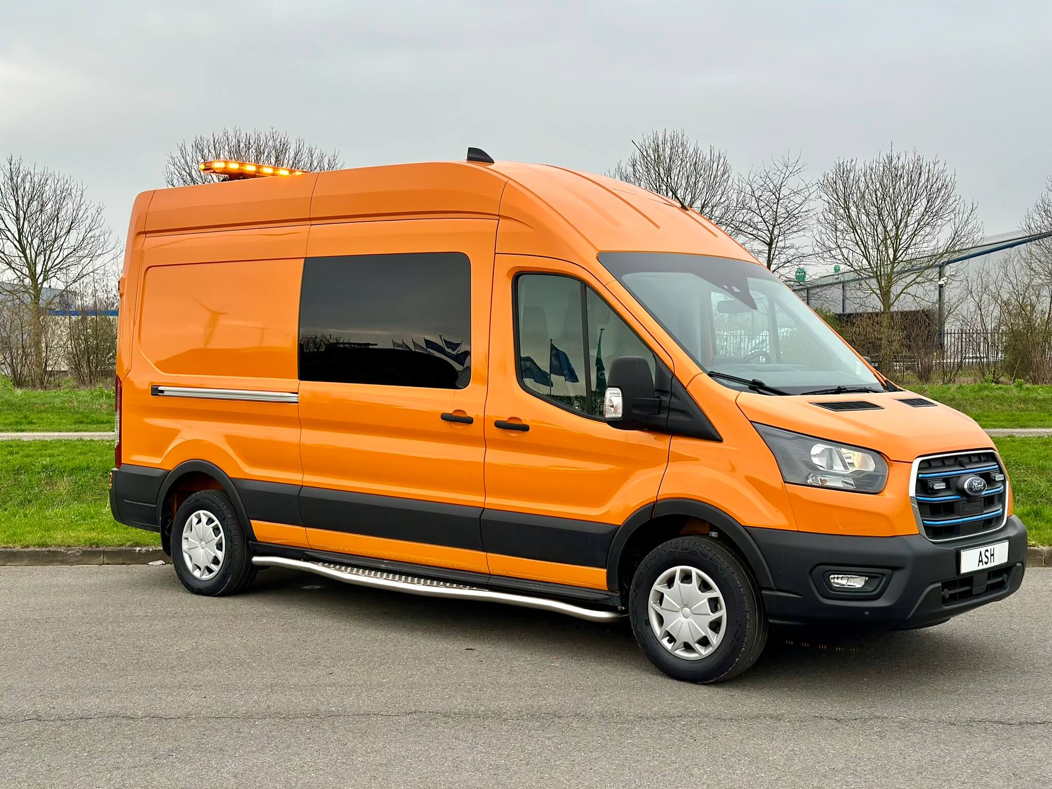 Ford e-Transit omgebouwd tot mobiele servicewagen voor Gemeente Terneuzen.