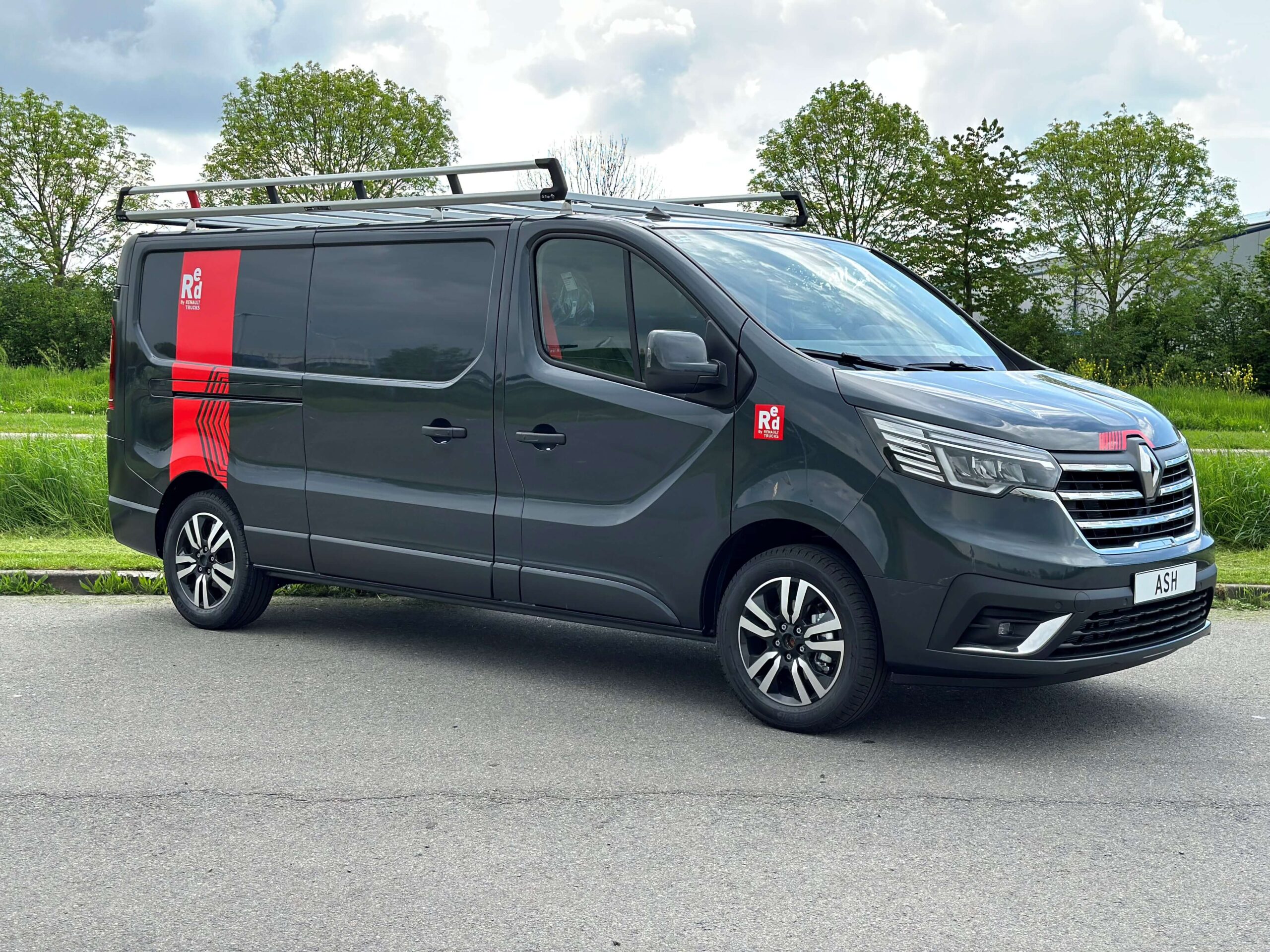 Renault Trafic lang materiaal