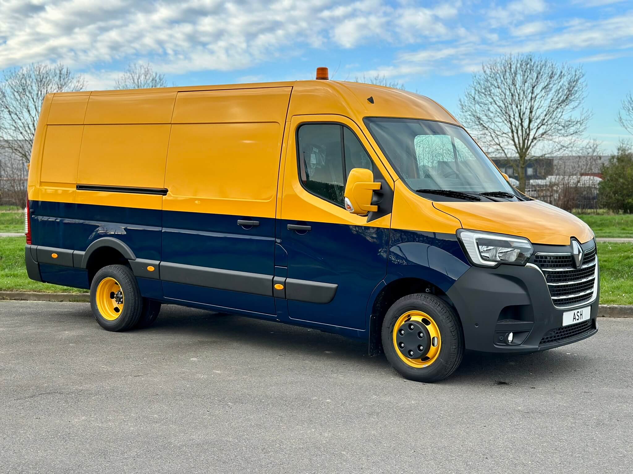 Renault Master stroomvoorziening