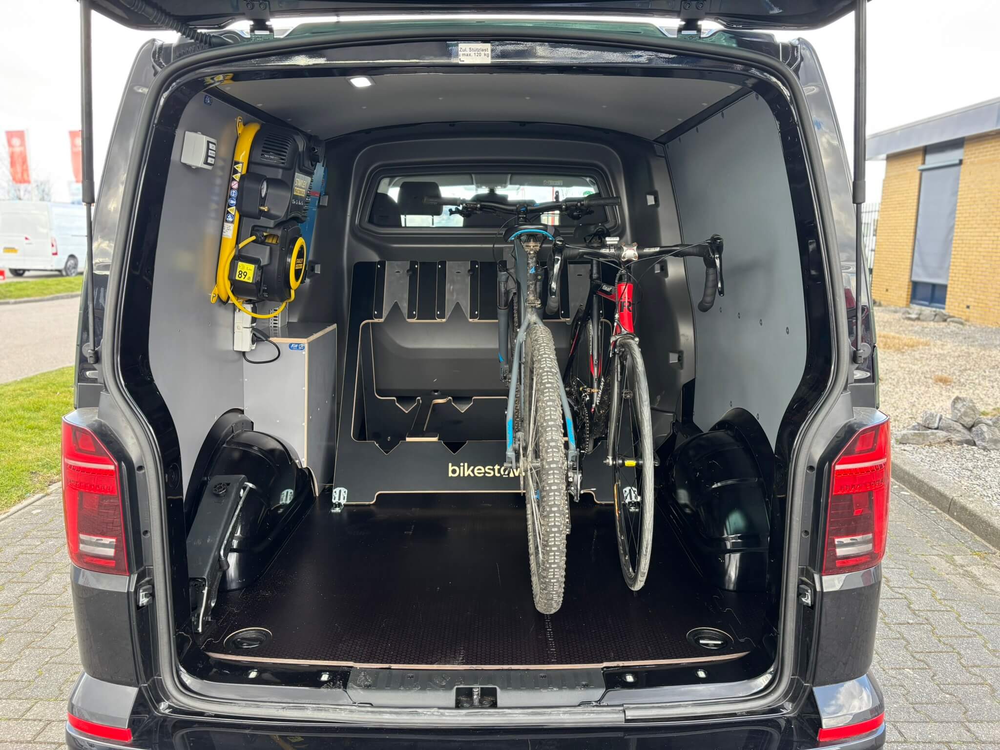 Volkswagen Transporter stroomvoorziening