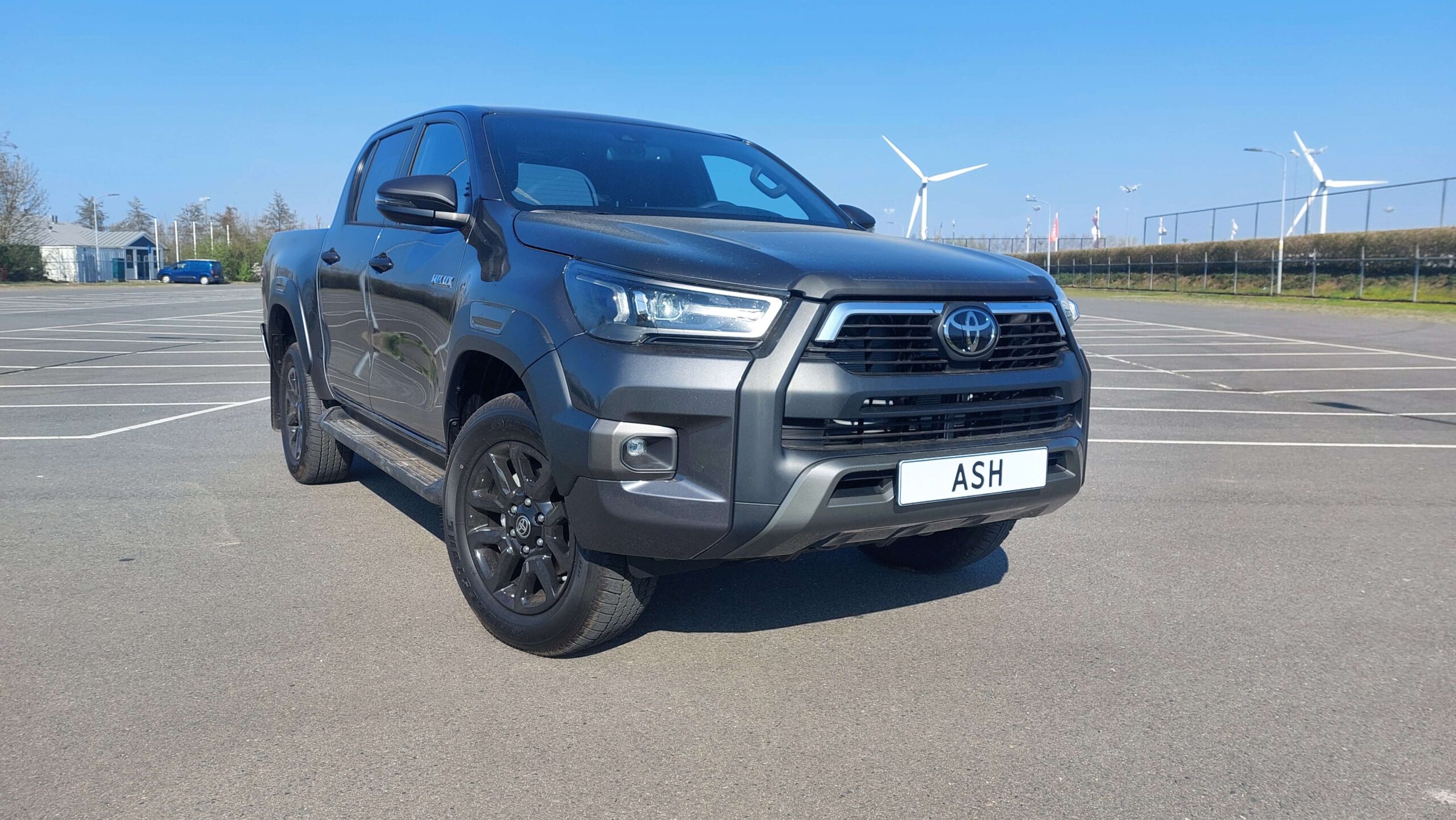 Toyota Hilux DC VAN